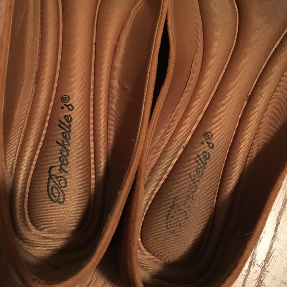 Ballet Flats - Picture 3 of 4